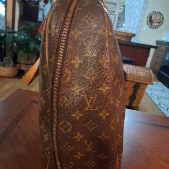Louis Vuitton Brown Monogram Men's Bag - Picture 5 of 16